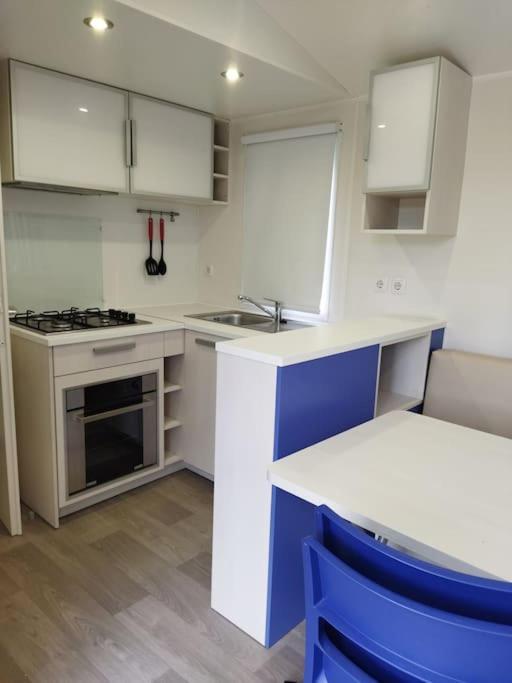 Mobile Home Saint-Christol-les-Ales Экстерьер фото